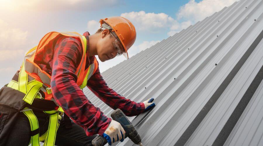 Professional gutter cleaning in Weston, ID